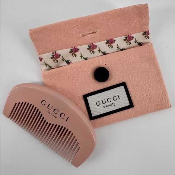 Gucci Accessories - Gucci Pink Comb with Floral Accent Pouch NEW